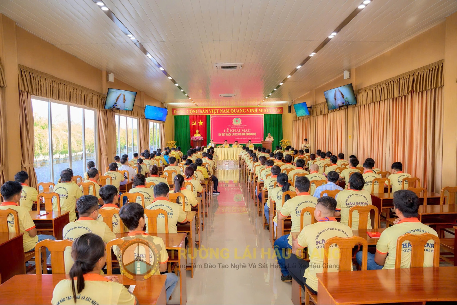 //truonglaihaugiang.vn/files/images/Sat%20hach_SHV%201.jpg?v=1.0