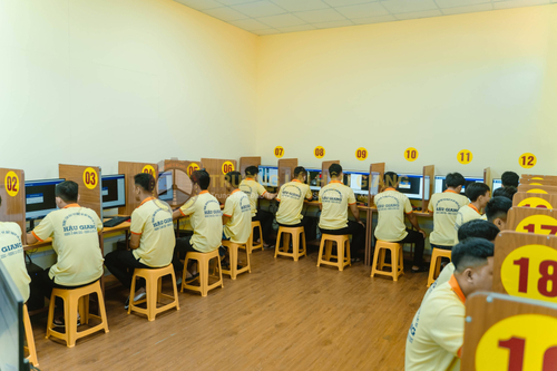 Hạng C1 lên C