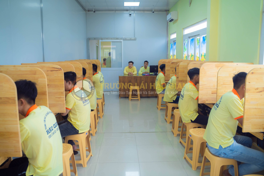Hạng C lên D2